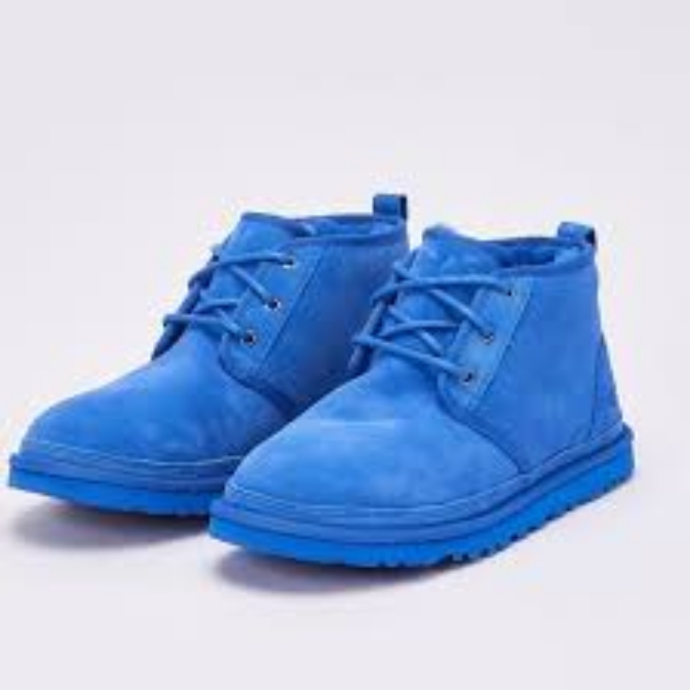 NEW UGG Kids Neumel Blue Boot with Wool‎ Inside Lining size 6